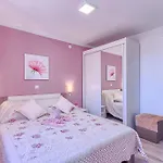 Charming With Pool And Jacuzzi - By Istrabook וילה *