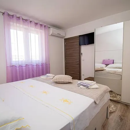 Villa Charming With Pool And Jacuzzi Pula