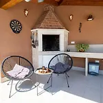Charming With Pool And Jacuzzi - By Istrabook